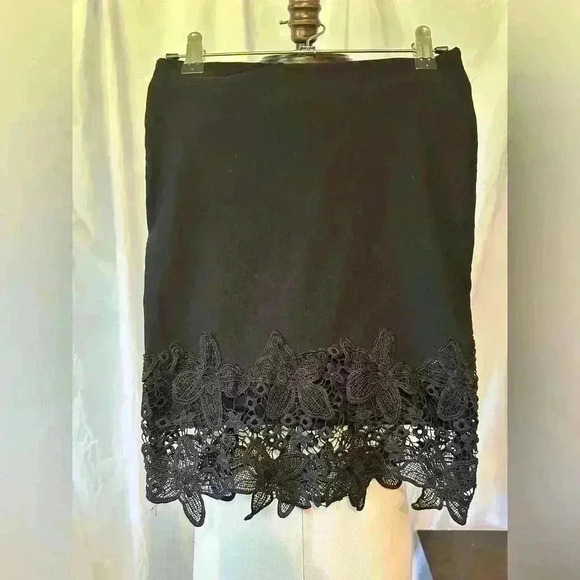 IZ Byer Lace-Trim Pencil Skirt Women's Small Black Elastic Pull On - Picture 1 of 5